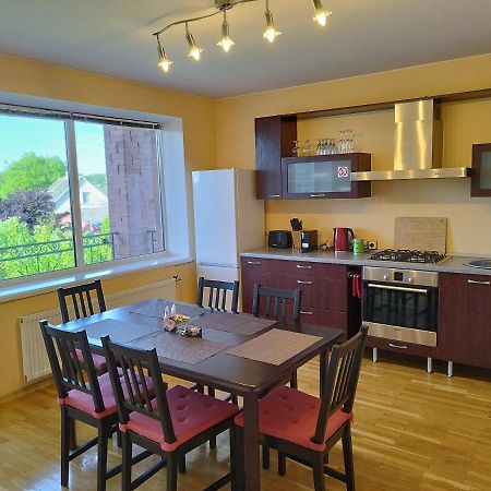 Spacious & Cozy Apartment With Forest View Zapyskis Eksteriør bilde