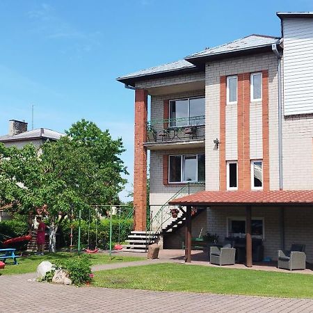Spacious & Cozy Apartment With Forest View Zapyskis Eksteriør bilde