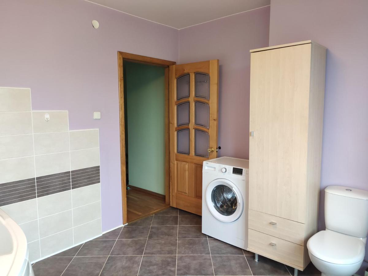 Spacious & Cozy Apartment With Forest View Zapyskis Eksteriør bilde