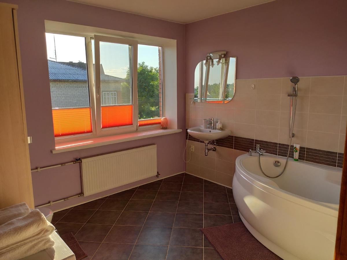 Spacious & Cozy Apartment With Forest View Zapyskis Eksteriør bilde
