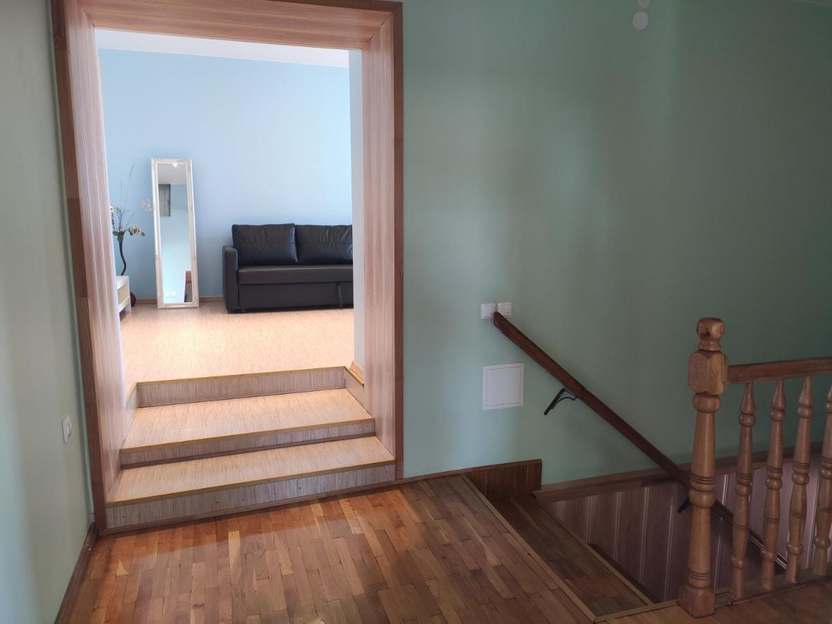Spacious & Cozy Apartment With Forest View Zapyskis Eksteriør bilde